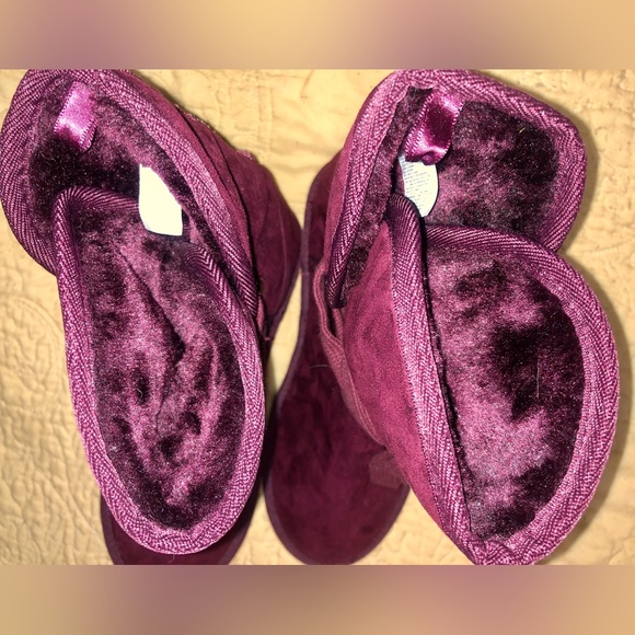 Old Navy Fur Lined Boots ❤️💜 - Picture 9 of 12